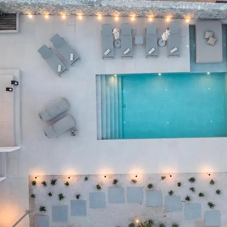 Ariadne Villa